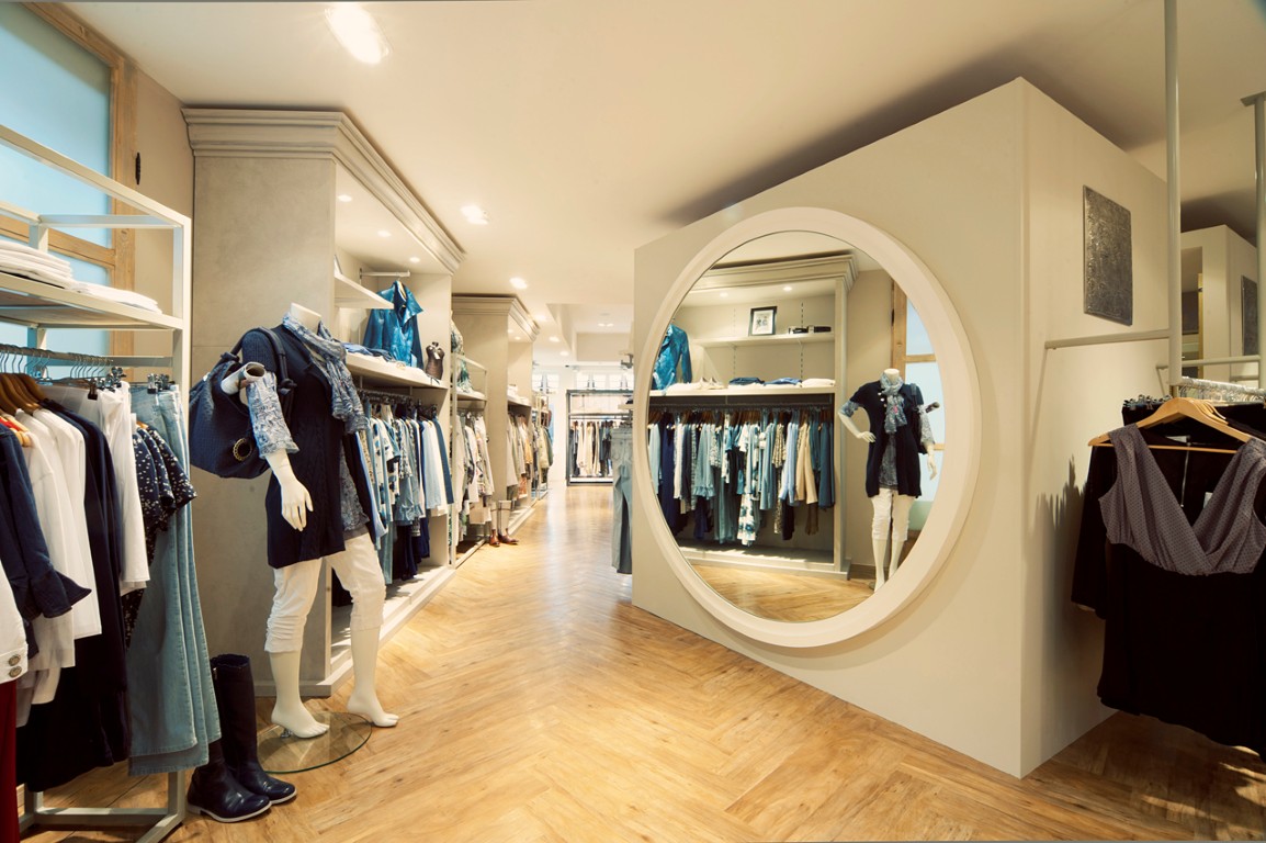 In de Groene Lantaarn, Ladenbau mode - Fashion