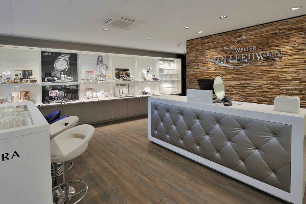 van Leeuwen, Dordrecht: Einmalige Materialen bei Einrichtung Juwelier..