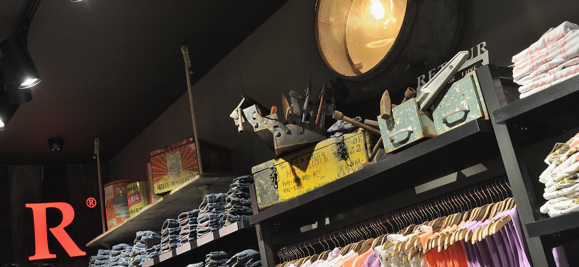 Outlet concept store Retour Jeans, Roermond - 